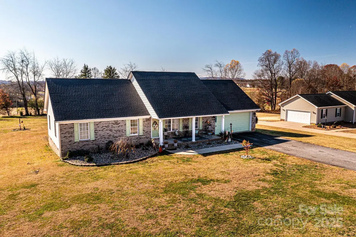 96 Stable Brook Lane, Taylorsville, NC 28681 - Image #1