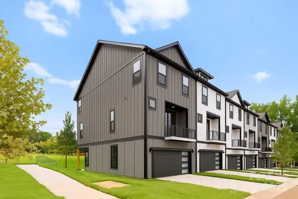 1519 W Rocky River Road, Charlotte, NC 28213