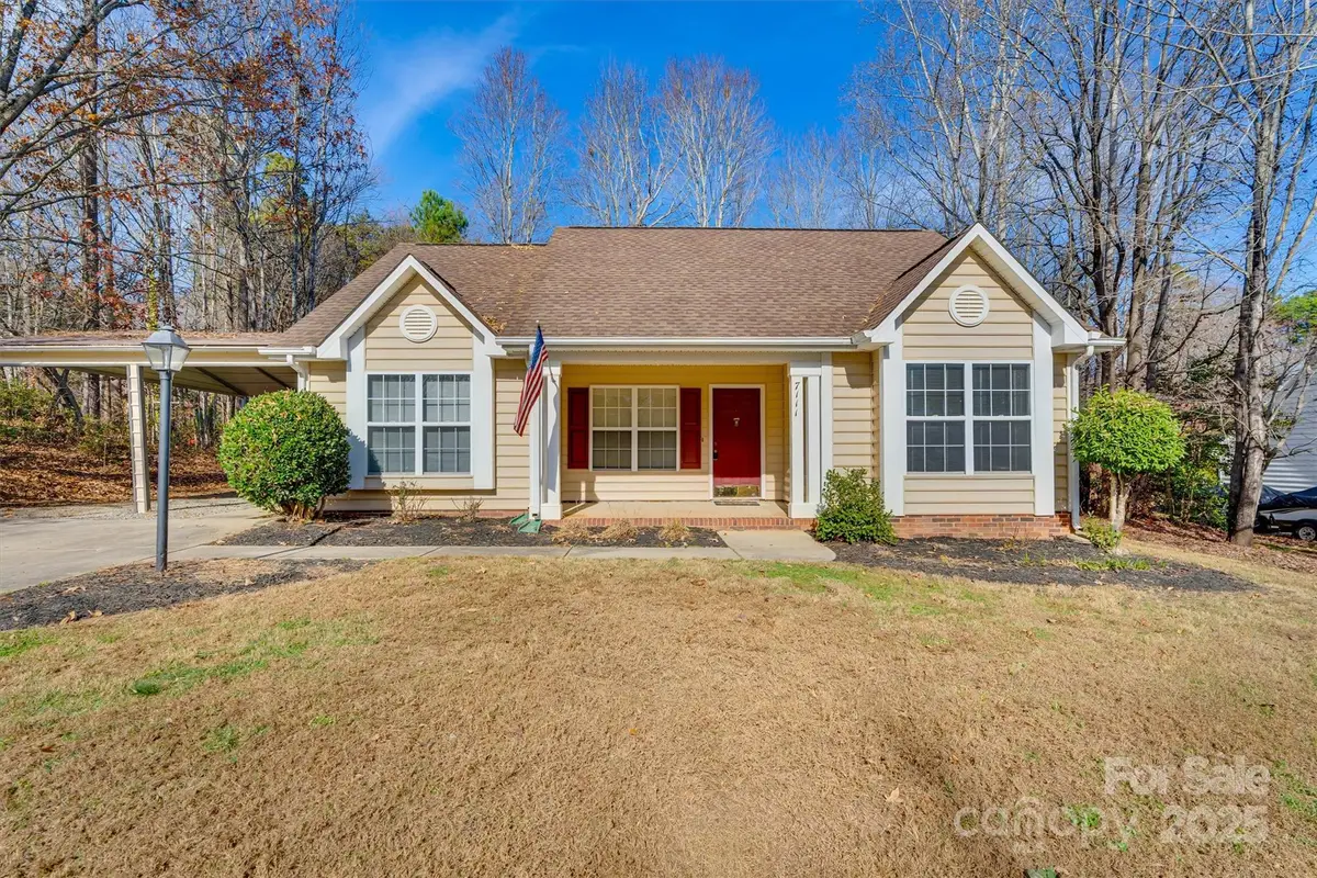 7111 Hunters Bluff Drive, Denver, NC 28037 - Image #1