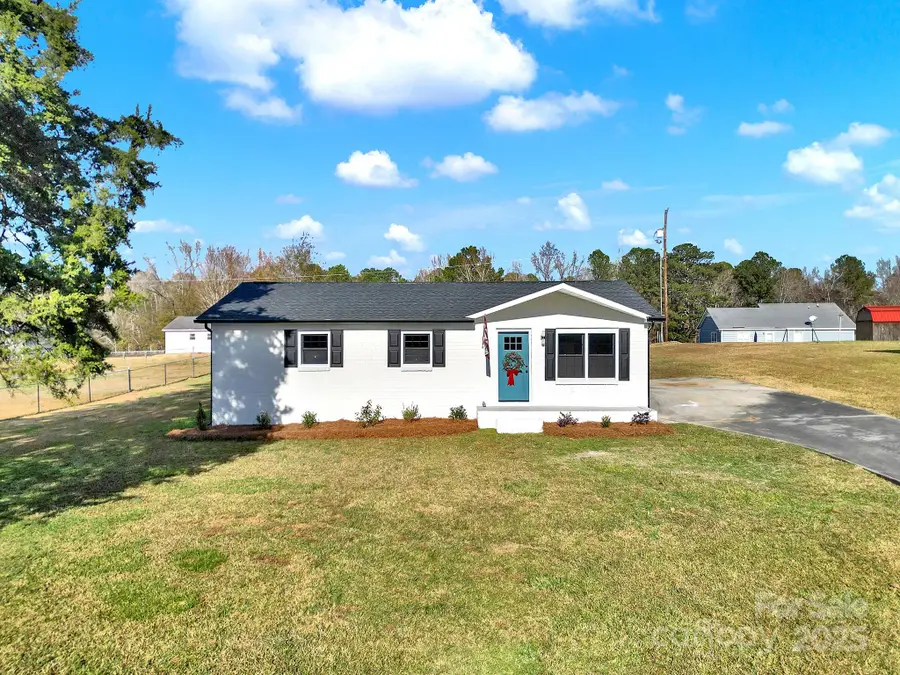 2509 Oxford Circle, Lancaster, SC 29720 - Image #2