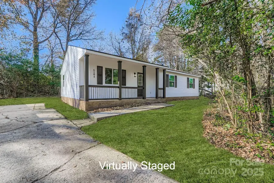6104 Bridlewood Lane, Charlotte, NC 28215 - Image #3