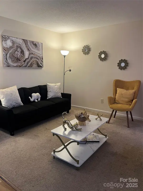 7122 Stonington Lane, Charlotte, NC 28227