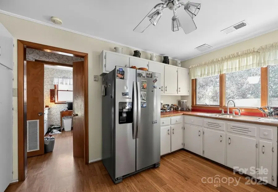 609 S Country Club Drive, Cullowhee, NC 28723 - Image #3