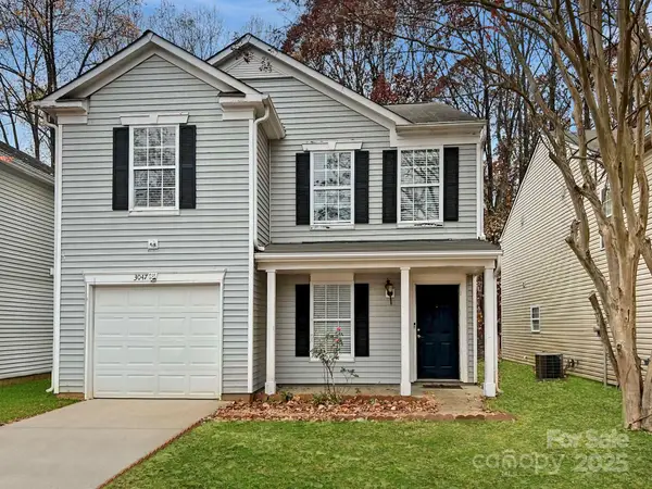 3047 Meadow Knoll Drive, Charlotte, NC 28269