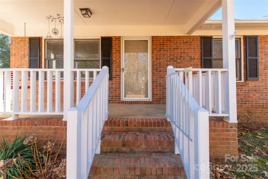 1513 University Drive, Lancaster, SC 29720 - Image #2