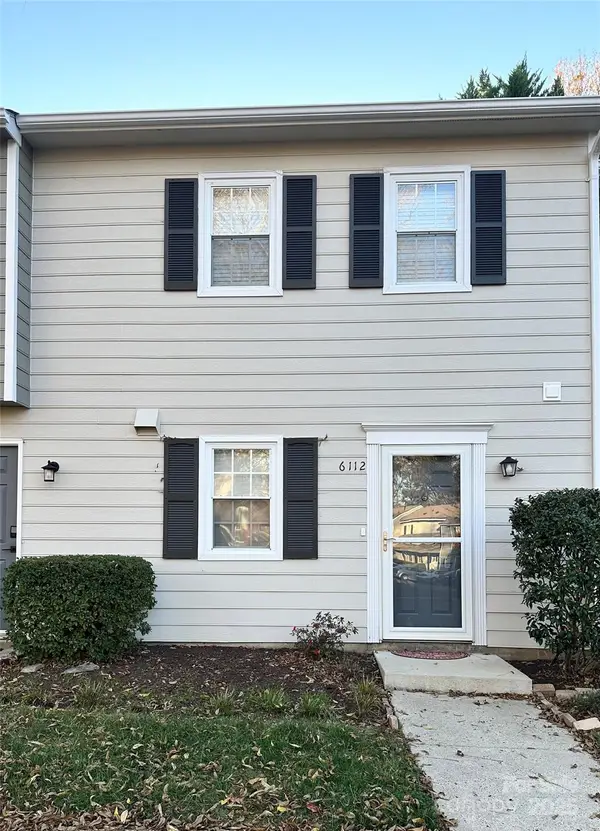 6112 Heath Ridge Court #B, Charlotte, NC 28210