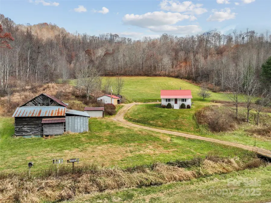 456 Windy Gap Road, Mars Hill, NC 28754 - Image #2