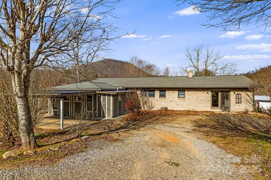 197 Roland Hill Road, Burnsville, NC 28714 - Image #2