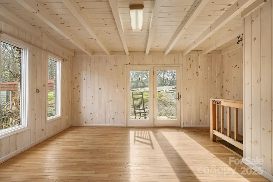 197 Roland Hill Road, Burnsville, NC 28714 - Image #3