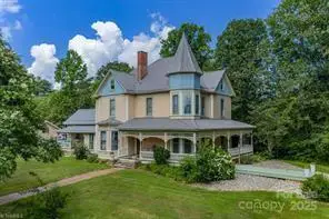 206 N Brook Street, Wilkesboro, NC 28697