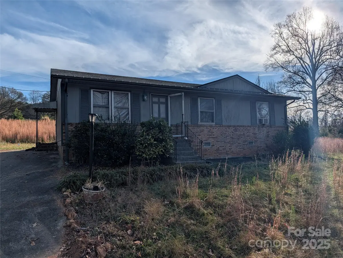 300 Lakewood Drive, Gastonia, NC 28056 - Image #1