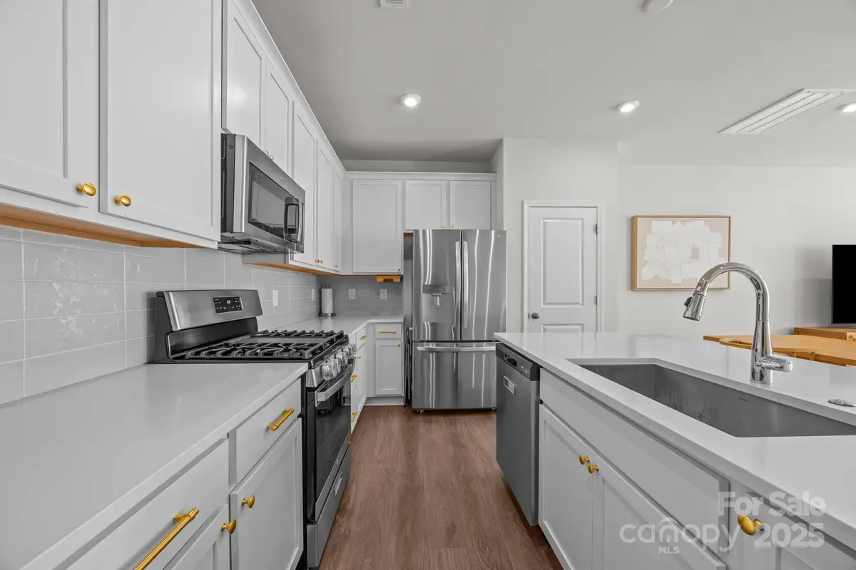 915 Kinsey Alley, Charlotte, NC 28217 - Image #1