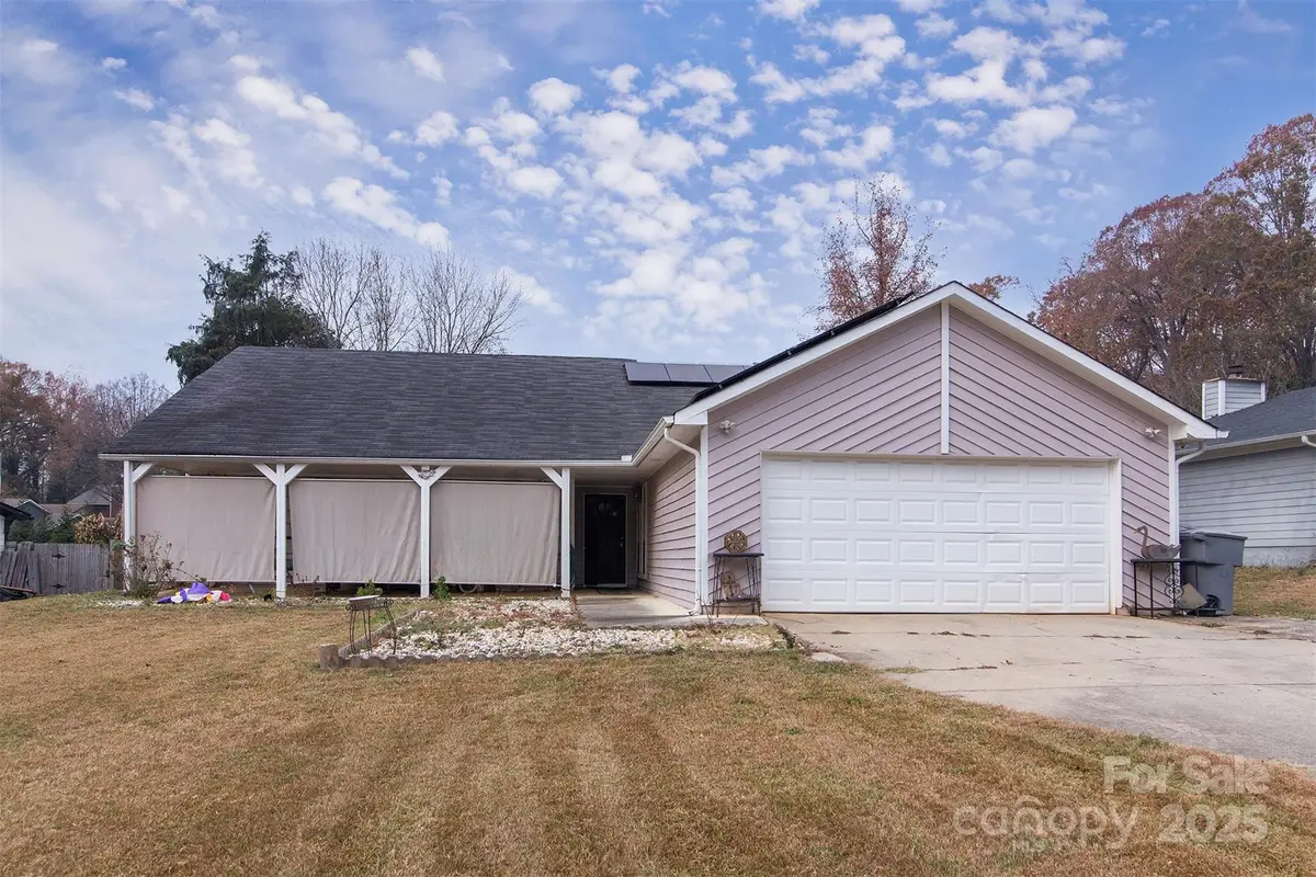 4715 Cricklewood Lane, Charlotte, NC 28212 - Image #1