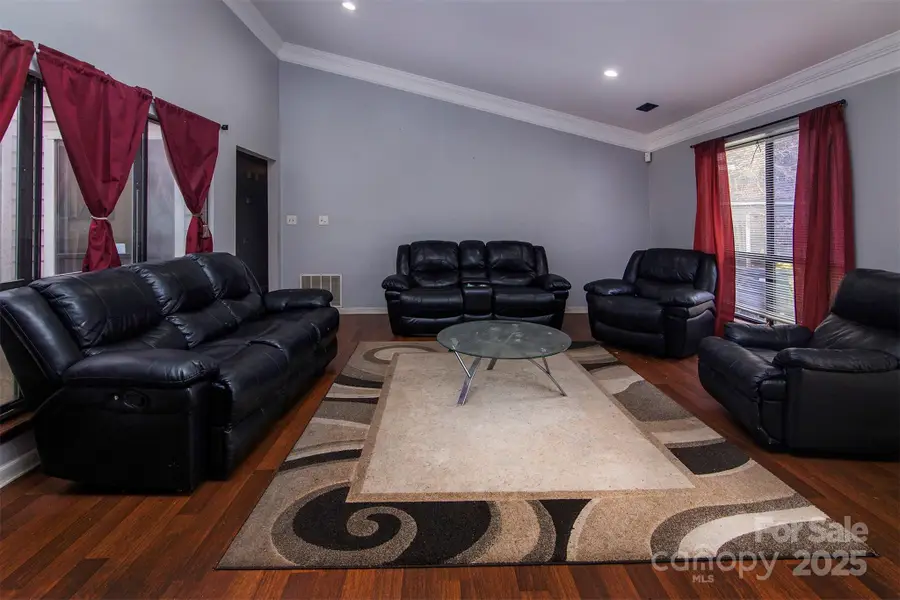 4715 Cricklewood Lane, Charlotte, NC 28212 - Image #3