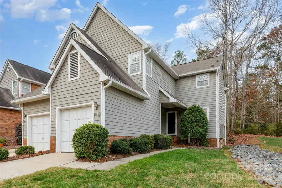 9712 St Vincent Lane, Charlotte, NC 28277 - Image #2