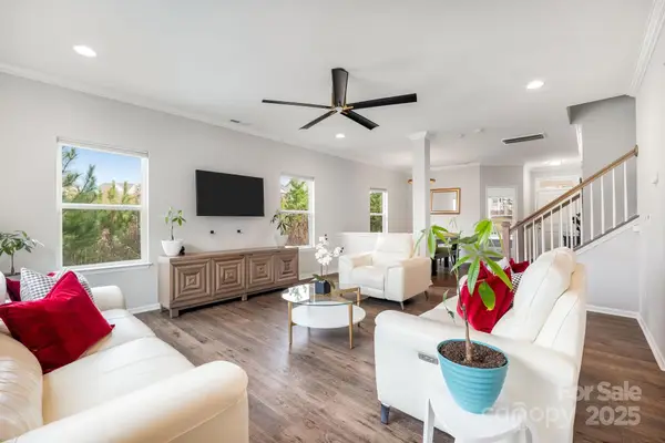 2045 Atwell Glen Lane, Pineville, NC 28134