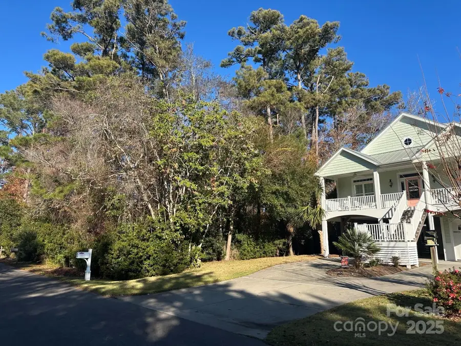 318 NE 55th Street, Oak Island, NC 28465 - Image #2