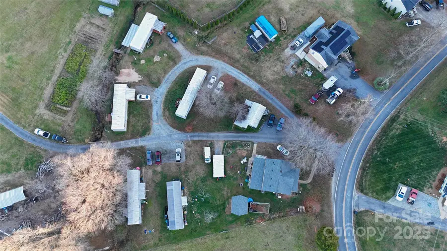 2333 Cedar Rock Circle, Lenoir, NC 28645 - Image #2