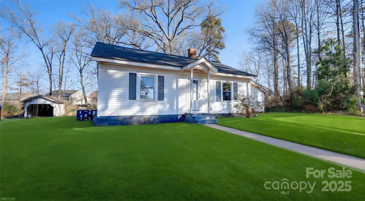 204 Robinson Clemmer Road, Dallas, NC 28034 - Image #1