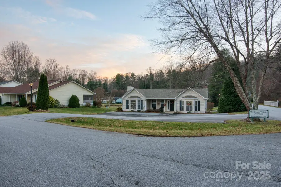 532 Woodfield Lane, Hendersonville, NC 28791 - Image #3