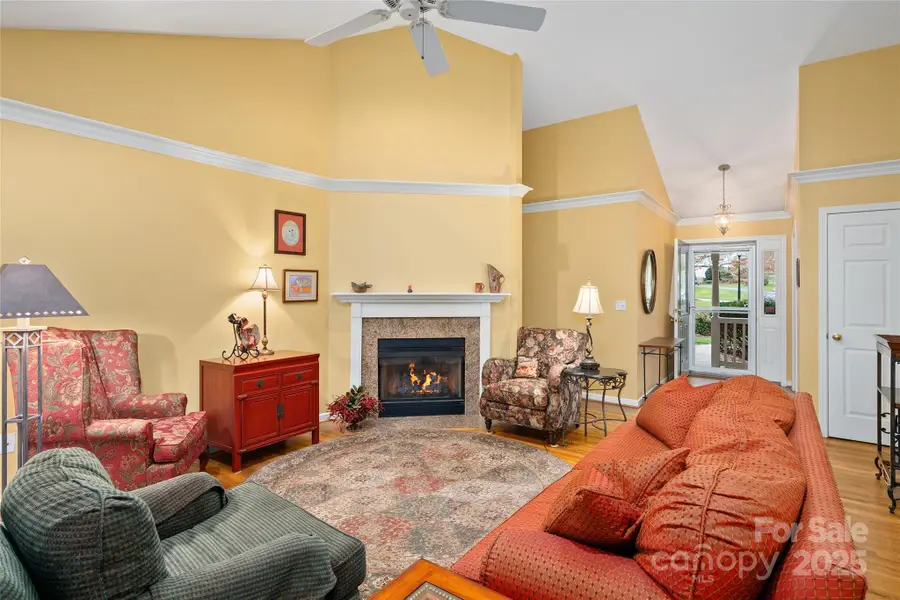 264 Charlestown Drive, Hendersonville, NC 28792 - Image #2