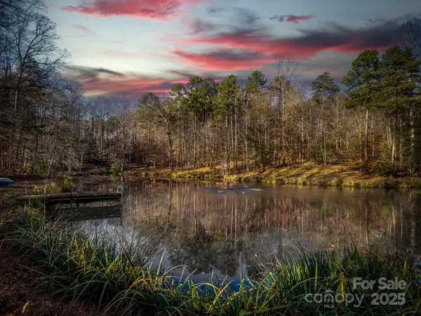 1090 N Saunders Drive, Catawba, NC 28609