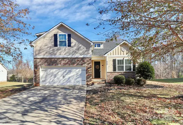 8530 Olde Stonegate Lane, Mint Hill, NC 28227