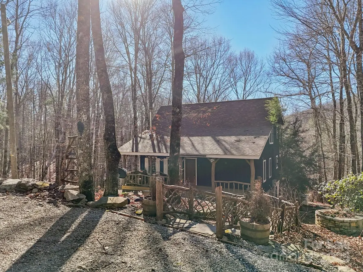 102 Knobster Way, Glenville, NC 28736 - Image #1