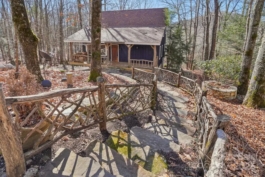 102 Knobster Way, Glenville, NC 28736 - Image #3