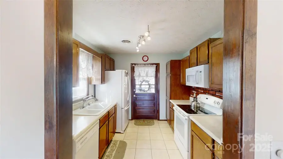 707 Lickskillet Road, Burnsville, NC 28714 - Image #3