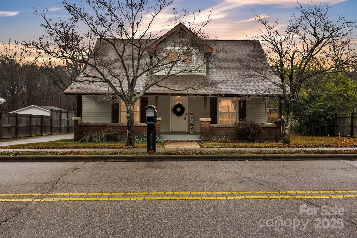 605 S Main Gq Street, Salisbury, NC 28146 - Image #1