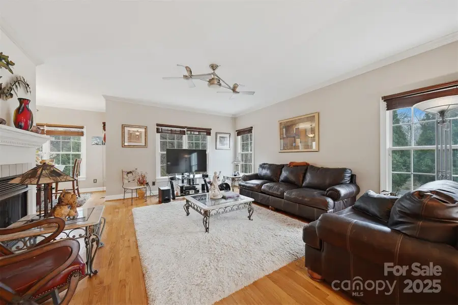 4434 Steeple Chase Drive, Hickory, NC 28601 - Image #3