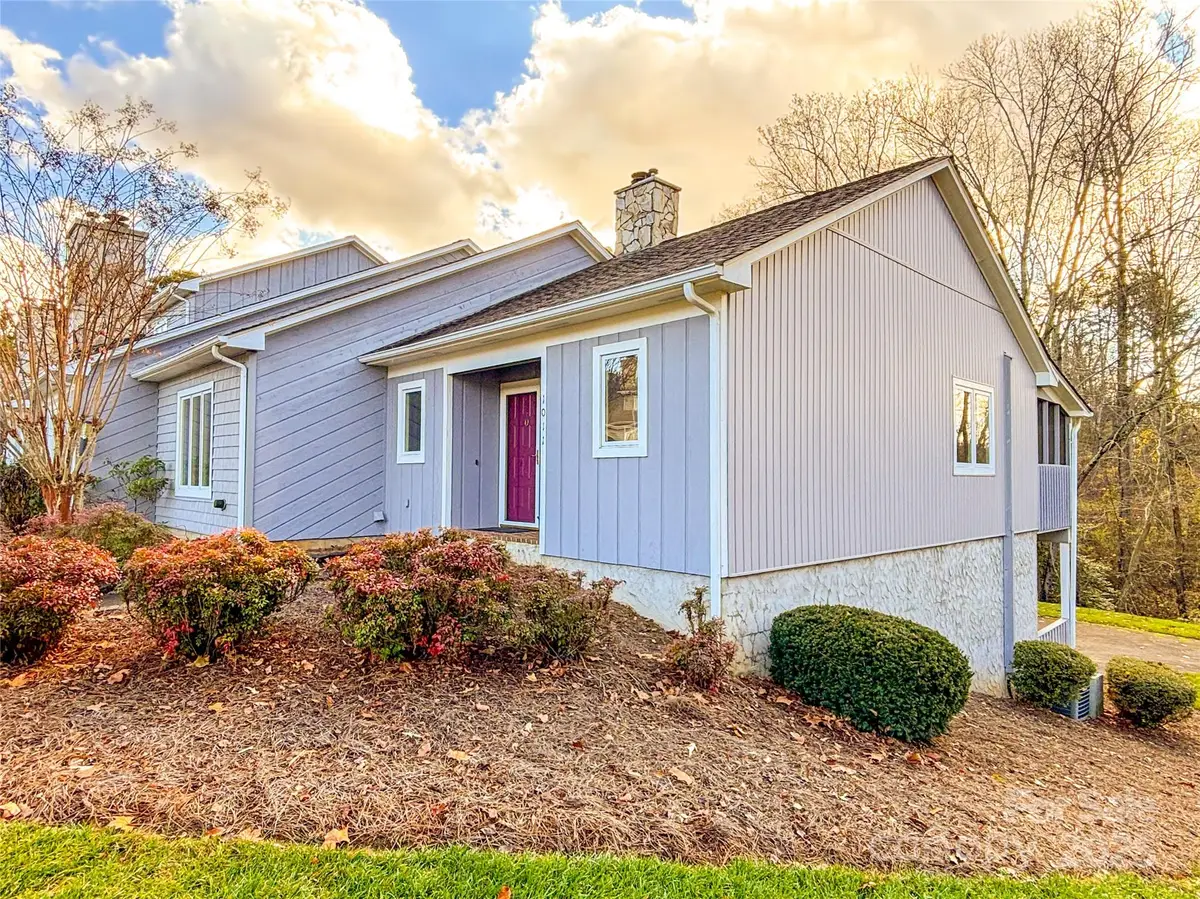 1011 21st Avenue Ne, Hickory, NC 28601 - Image #1