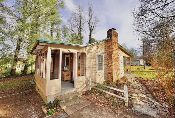 320 Dove Haven Lane, Hendersonville, NC 28791