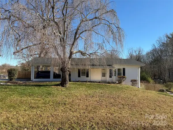 401 Bradshaw Avenue, Hendersonville, NC 28792