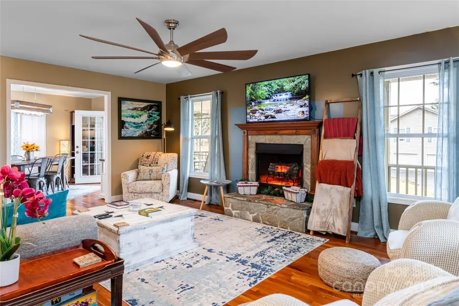 39 Kirkland Drive, Asheville, NC 28805 - Image #3