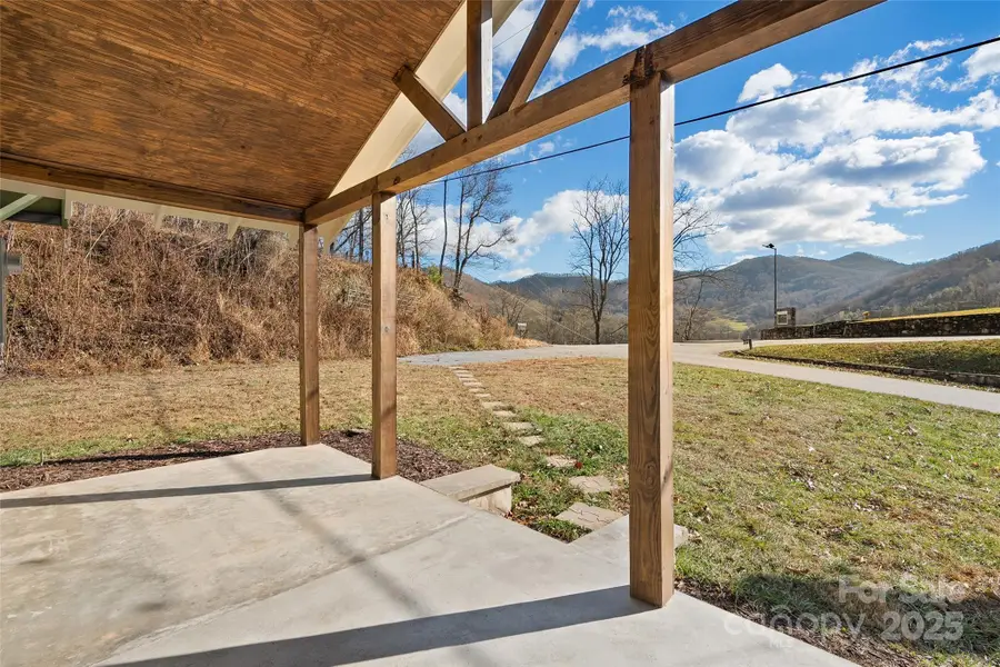 1901 Murray Road, Canton, NC 28716 - Image #2