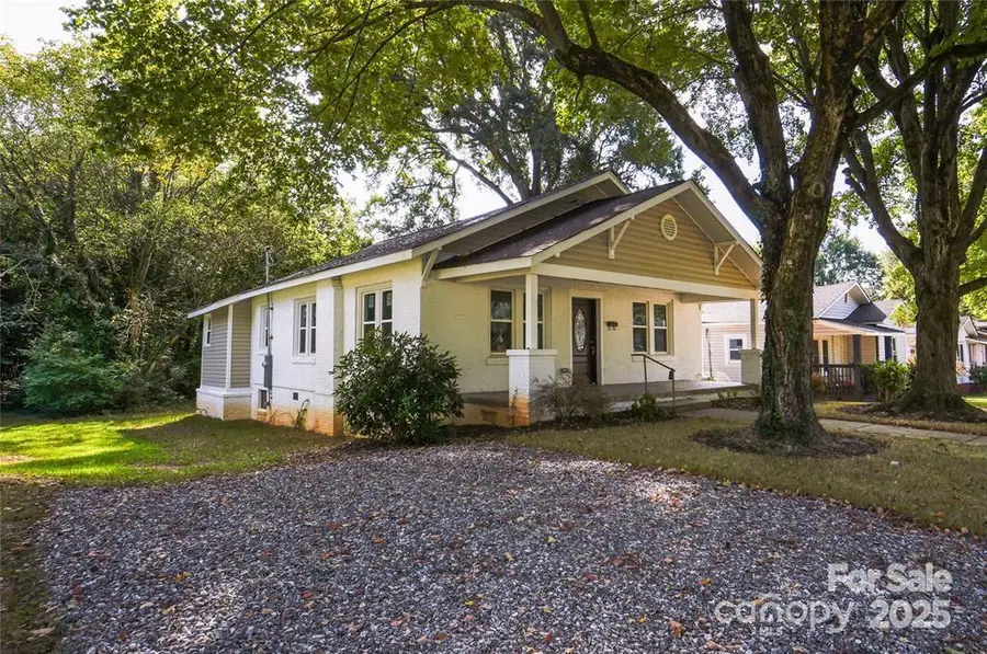 137 Woodlawn Drive, Statesville, NC 28677 - Image #2