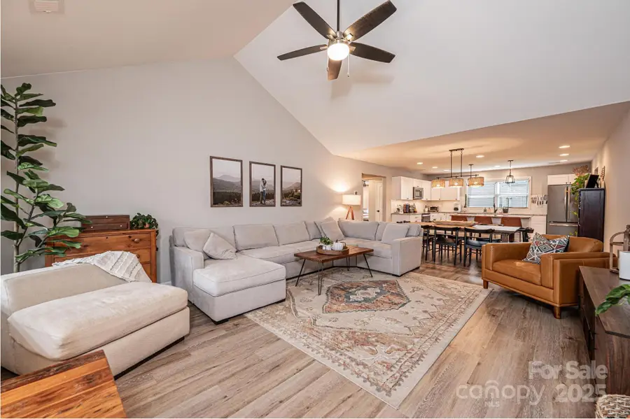 340 Woodlawn Drive, Connelly Springs, NC 28612 - Image #2