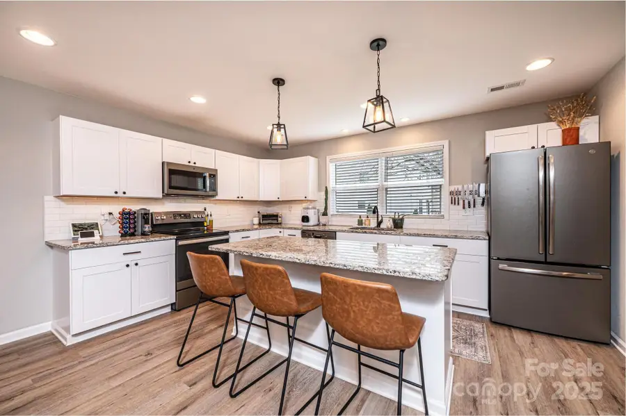 340 Woodlawn Drive, Connelly Springs, NC 28612 - Image #3