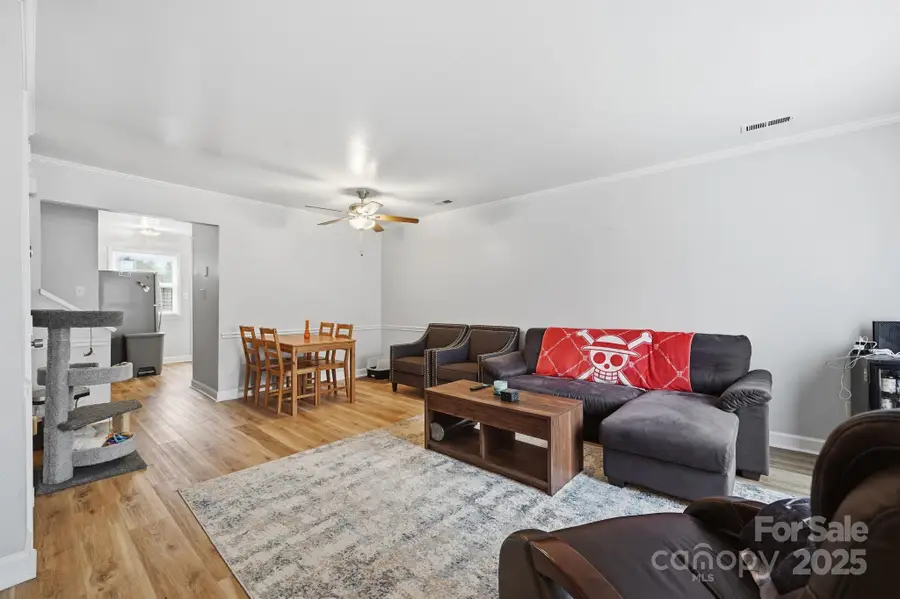 5918 Crape Myrtle Lane, Charlotte, NC 28216 - Image #3