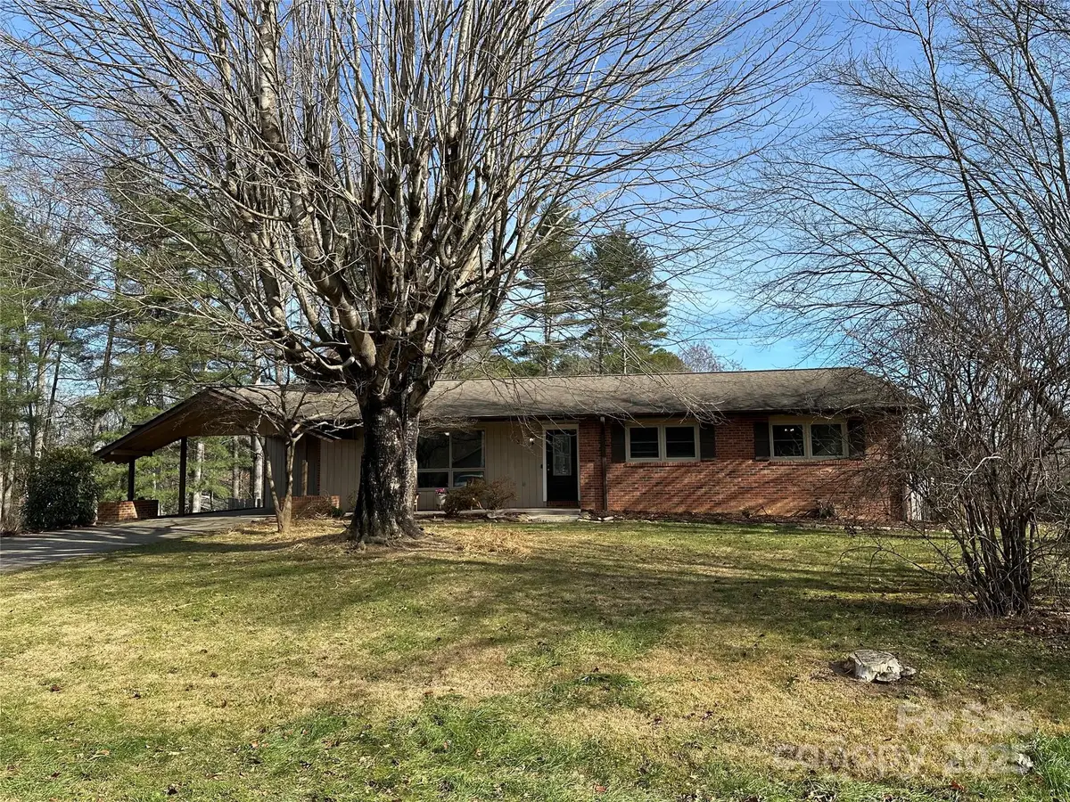 2 Star Lane, Hendersonville, NC 28791 - Image #1