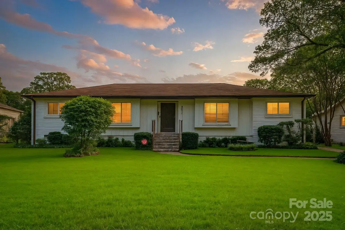 4515 Carriage Drive Circle, Charlotte, NC 28205 - Image #1