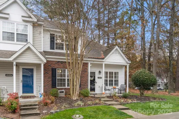 10255 Reindeer Way Lane, Charlotte, NC 28216