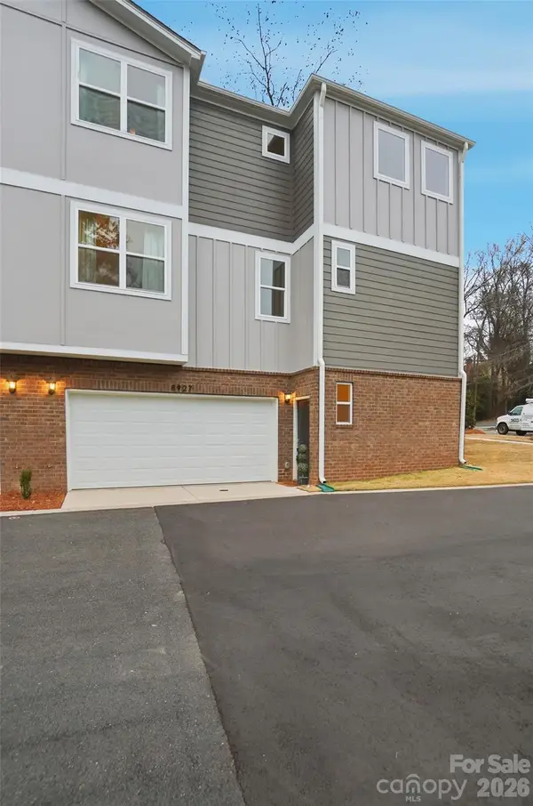 8927 Sharonbrook Drive, Charlotte, NC 28210