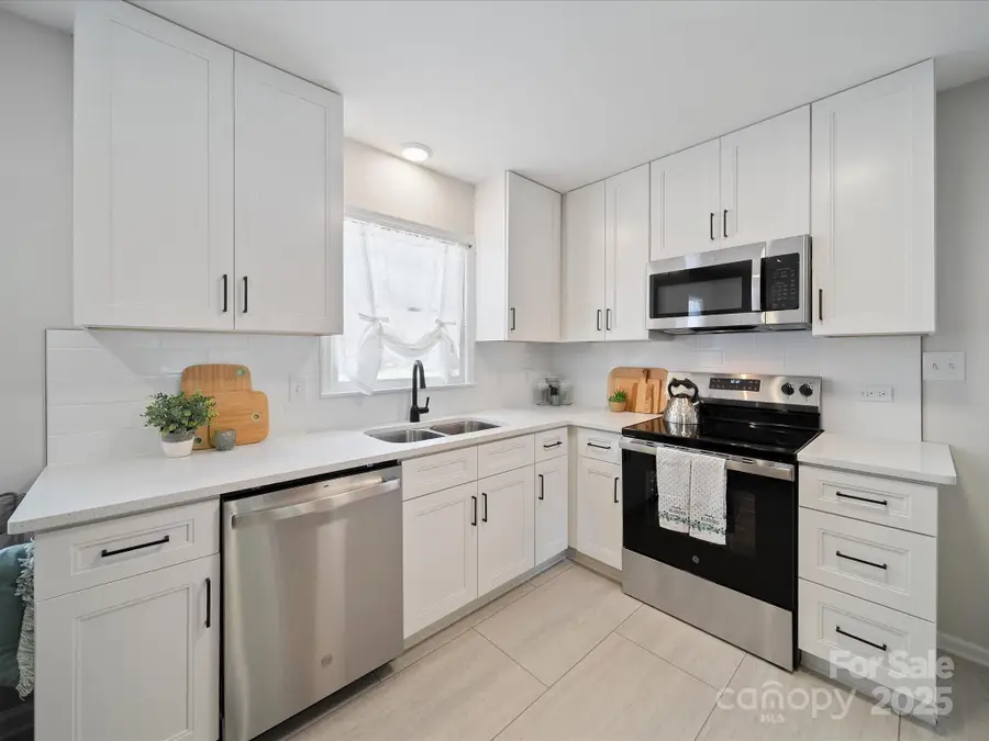 2213 Milton Road, Charlotte, NC 28215 - Image #2