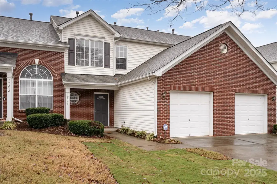 12248 Stratfield Place Circle, Pineville, NC 28134 - Image #2