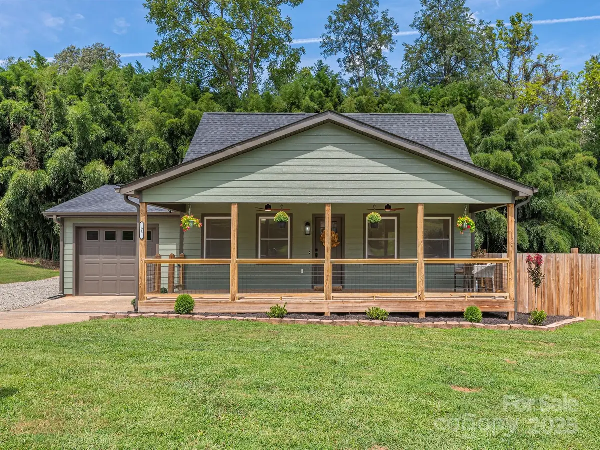 93 Cresthaven Drive, Clyde, NC 28721 - Image #1