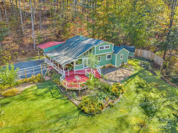226 Fish Pond Lane, Burnsville, NC 28714
