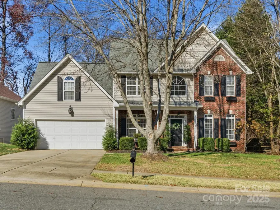 4810 Shadow Pine Drive, Charlotte, NC 28269 - Image #2